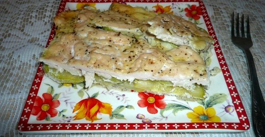 Куриное мясо запечённое с кабачком