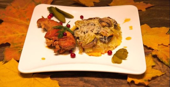 Тушеный кролик по-французски с гратеном под сырной корочкой