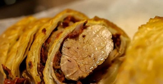 Свинина в тесте в духовке