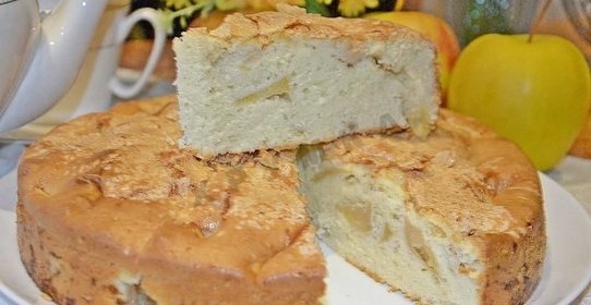 Яблочная шарлотка Классика