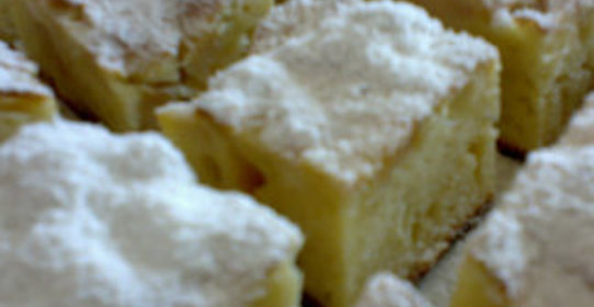 Шарлотка яблочная