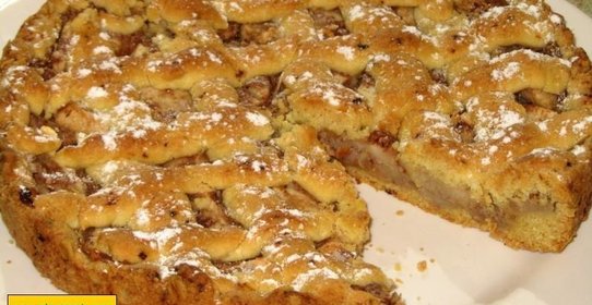 Яблочный пирог с яблоками и корицей