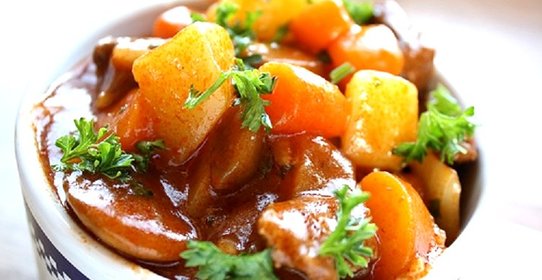 Баранина с картофелем в мультиварке