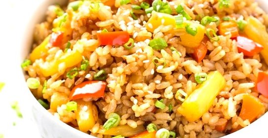 Рис с ананасом и овощами