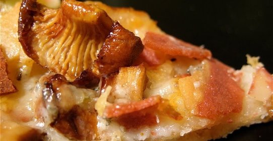 Пицца с лисичками
