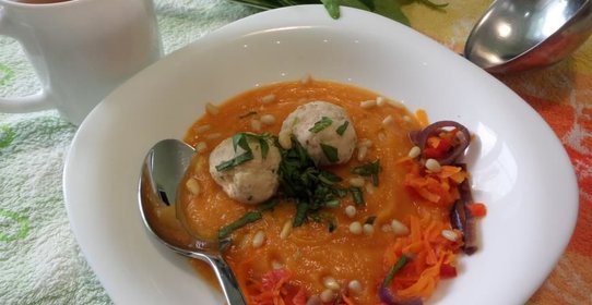Овощной крем суп с фрикадельками