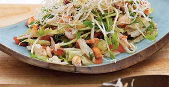 Вьетнамский крабовый салат с жареной вермишелью