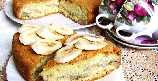 Шарлотка с бананом