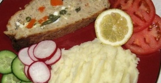 Рыбный рулет с яйцом