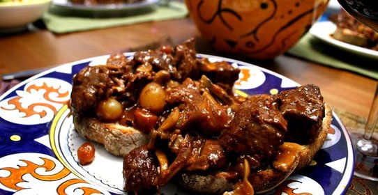 Тушеная говядина (Boeuf Bourguignon)
