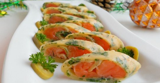 Рулетики из сыра с семгой