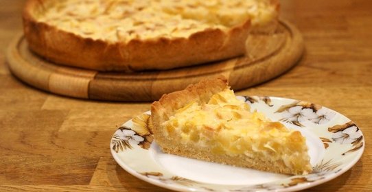 Грушевый пирог из песочного теста