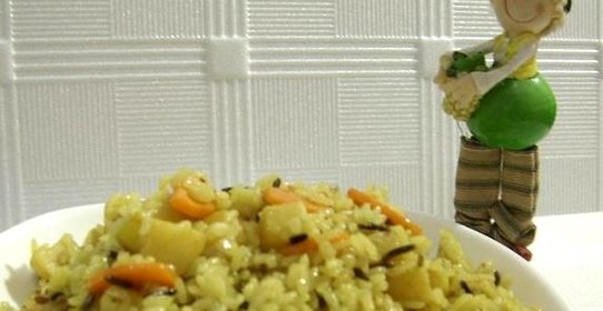 Вегетарианский плов с айвой