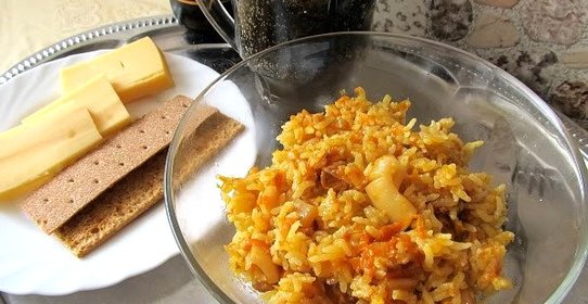 Плов с кальмарами в мультиварке