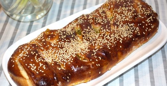 Пирог из дрожжевого теста в духовке