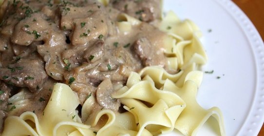 Бефстроганов из свинины в мультиварке