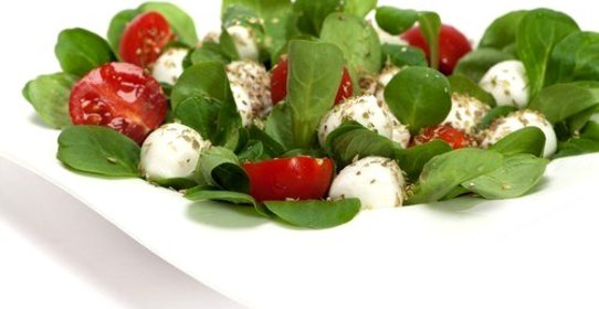 Сырный салат с острова Капри