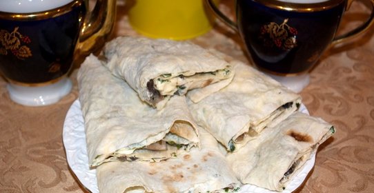 Грибной рулет из лаваша