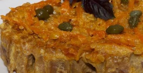 Сочный ростбиф Эстерхази с овощной соломкой