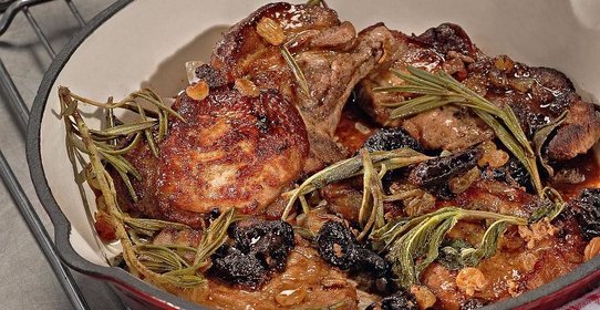 Свинина с фруктовым соусом