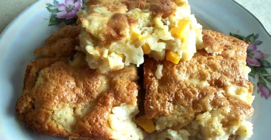 Шарлотка из тыквы и яблок