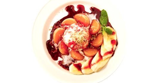 Санди с винным соусом и мандаринами