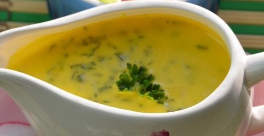 Салатная заправка с листьями редиса