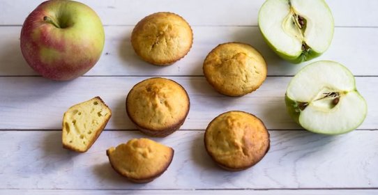 Порционная яблочная шарлотка