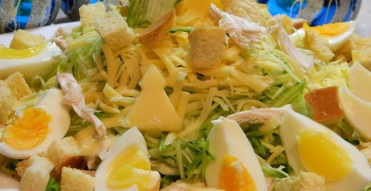 Салат с пекинской капустой и курицей