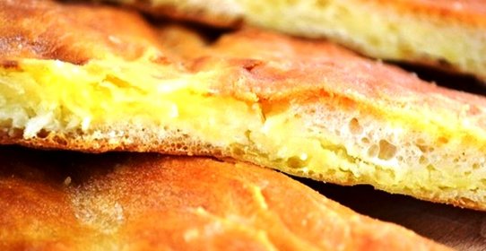 Осетинский пирог с картошкой и сыром