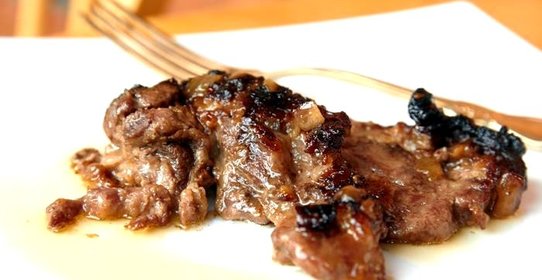 Мясо в винном соусе