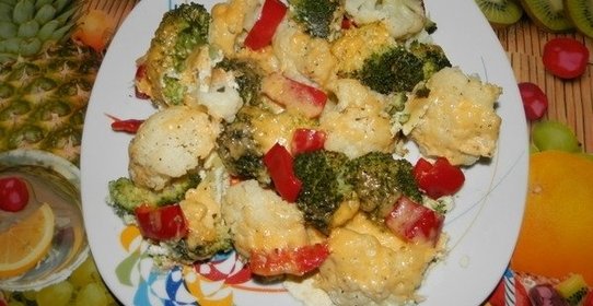 Брокколи и цветная капуста, запеченные под сыром с итальянскими травами