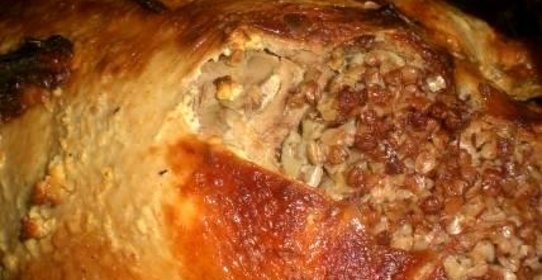 Утка в рукаве с гречкой