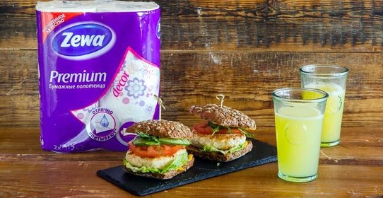 Полезный бургер из курицы