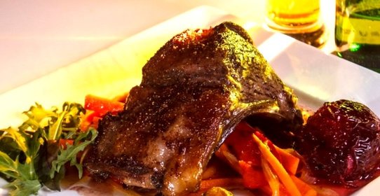 Баранина со сливами