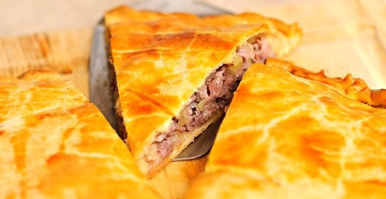 Пирог с капустой и фаршем