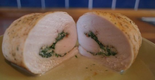 Рулет из индейки с сыром