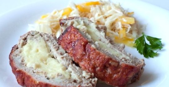 Мясной рулет с картофельным пюре