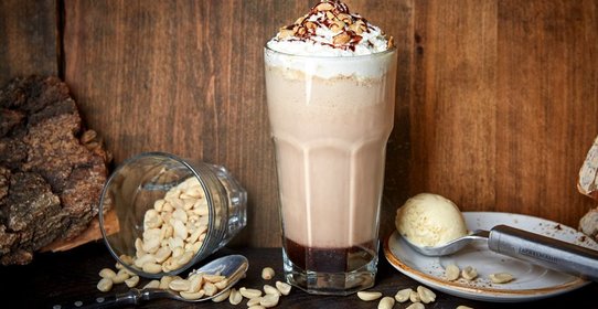 Арахисовый молочный коктейль