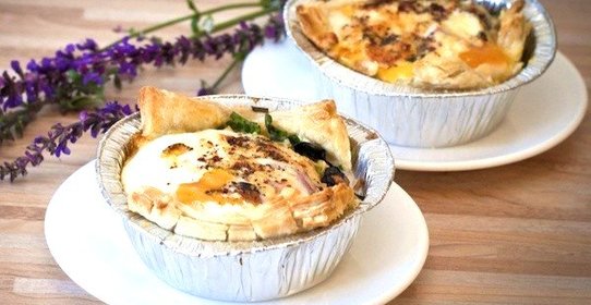 Яичница в тесте с сыром