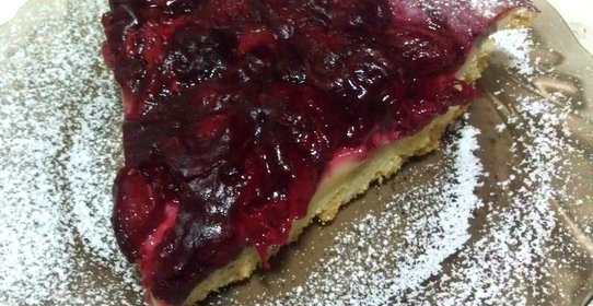 Вишнево-сливочный пирог