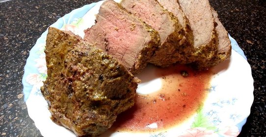 Говядина, запеченная с медом и горчицей