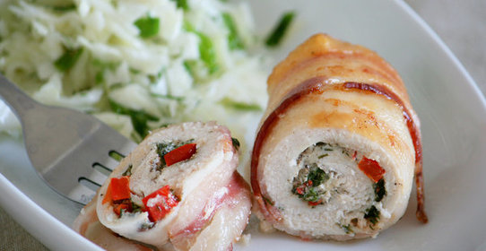 Куриные рулетики в беконе