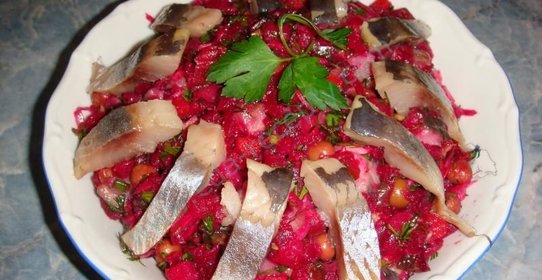 Вкусный винегрет с селедкой