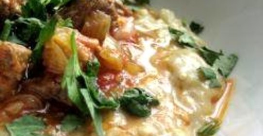 Пюре из баклажанов с гуляшом из мяса