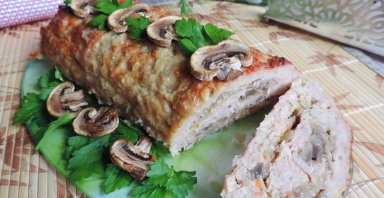 Мясной рулет с квашеной капустой