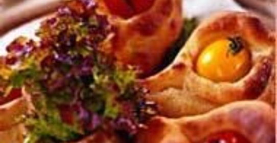 Мини-пироги с козьим сыром