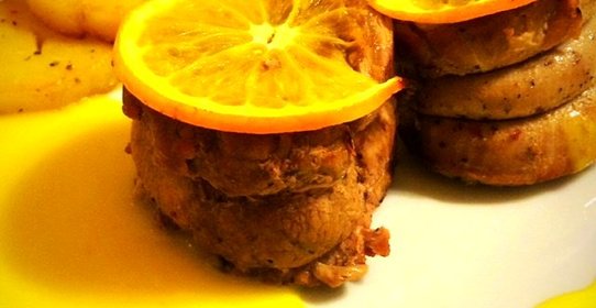Медальоны из телятины с апельсиновым соусом