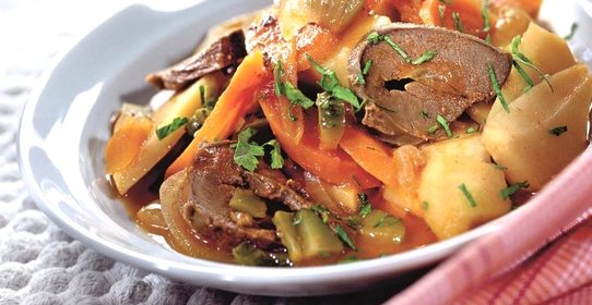 Говяжье сердце, тушенное с картошкой