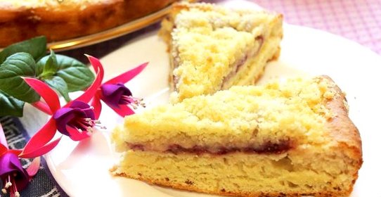 Немецкий пирог с земляникой